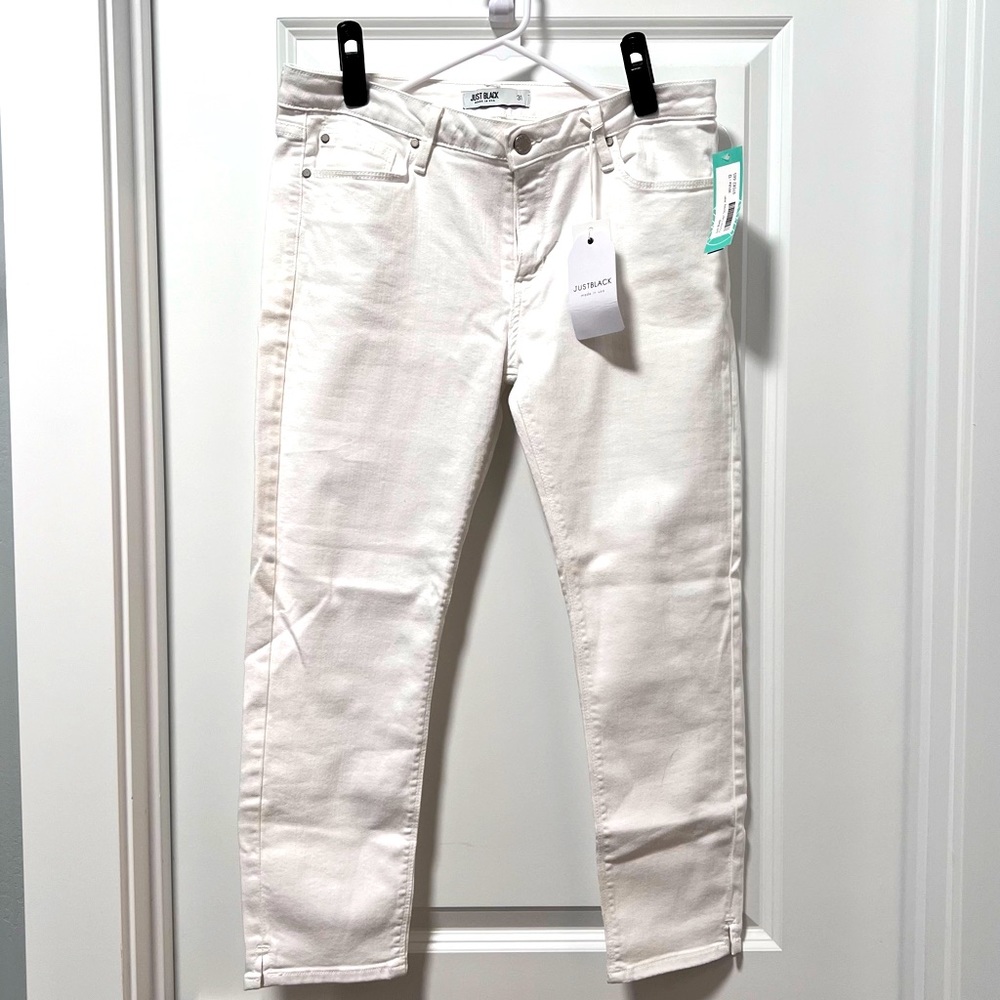 Just black capri pants NWT, size 12 white denim stretchy